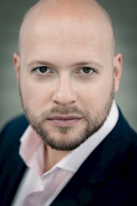 Donald Thomson